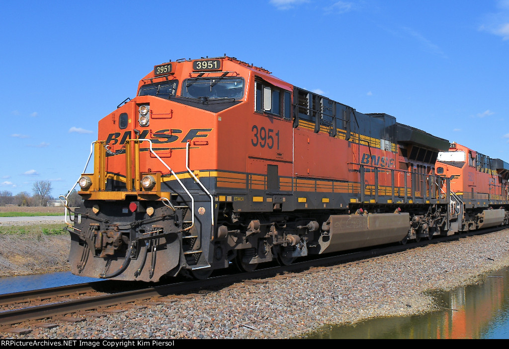 BNSF 3951